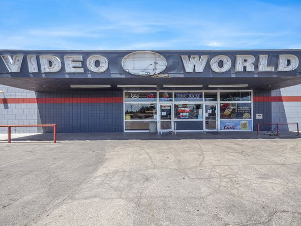Highly Established Turn Key Pizza Planet-Video World in Selma, CA: 1900 Floral Ave, Selma, CA 93662